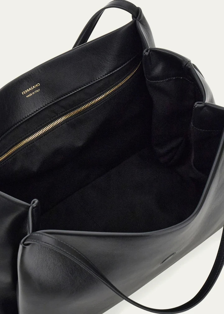 New Line Tote Bag